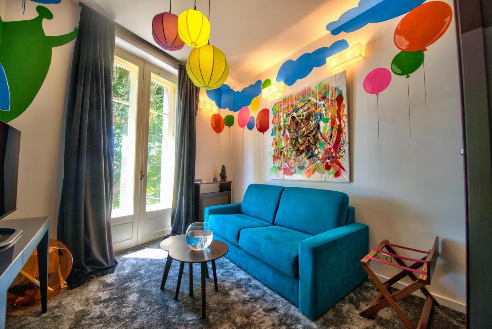 Suite,1641726747:JPEG