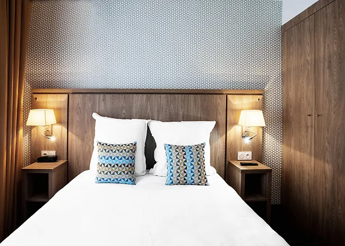 Logis La CaravelleHotel Toulouse